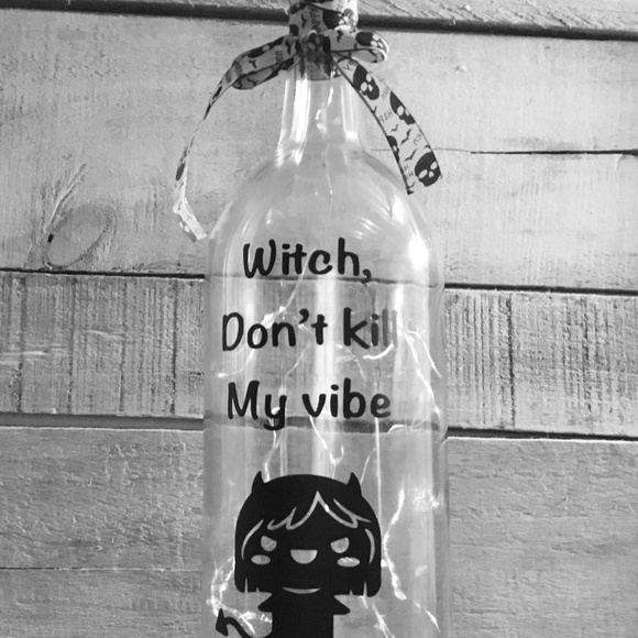 Handmade- Witch Vibe logo lighted wine bottle - Picture 5 of 10